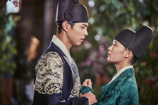 Love in the Moonlight' reigns over TV chart